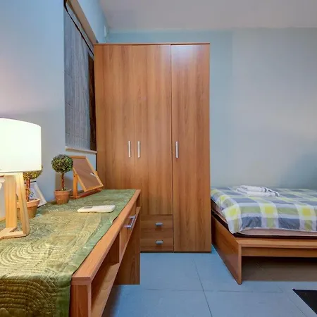 2br Fully Ac & 10 Min Walk To Balluta Lägenhet *