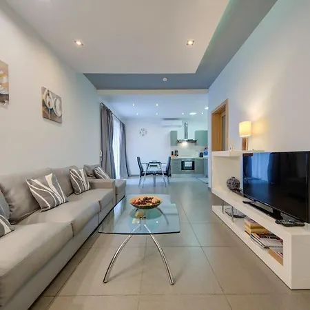 2br Fully Ac & 10 Min Walk To Balluta Lägenhet *